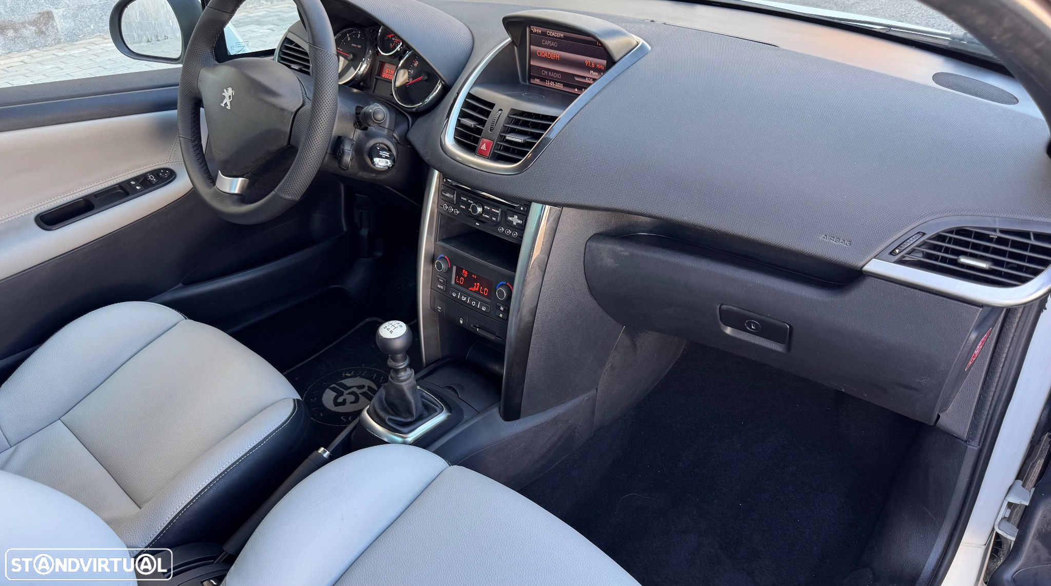 Peugeot 207 CC 1.6 HDi Roland Garros - 32