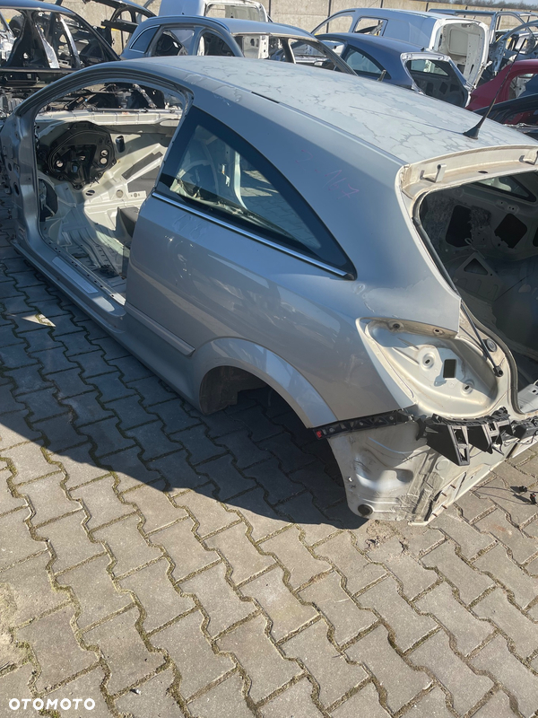 OPEL ASTRA H GTC BŁOTNIK TYLNY ĆWIARTKA LEWY PRAWY