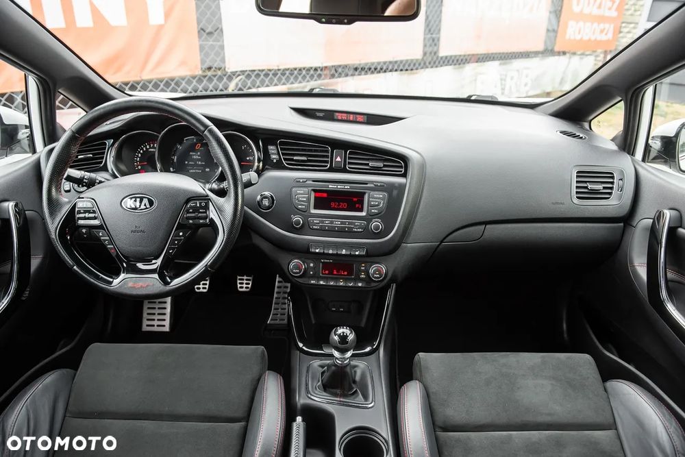 Kia Ceed 1.6 T-GDI GT L - 26