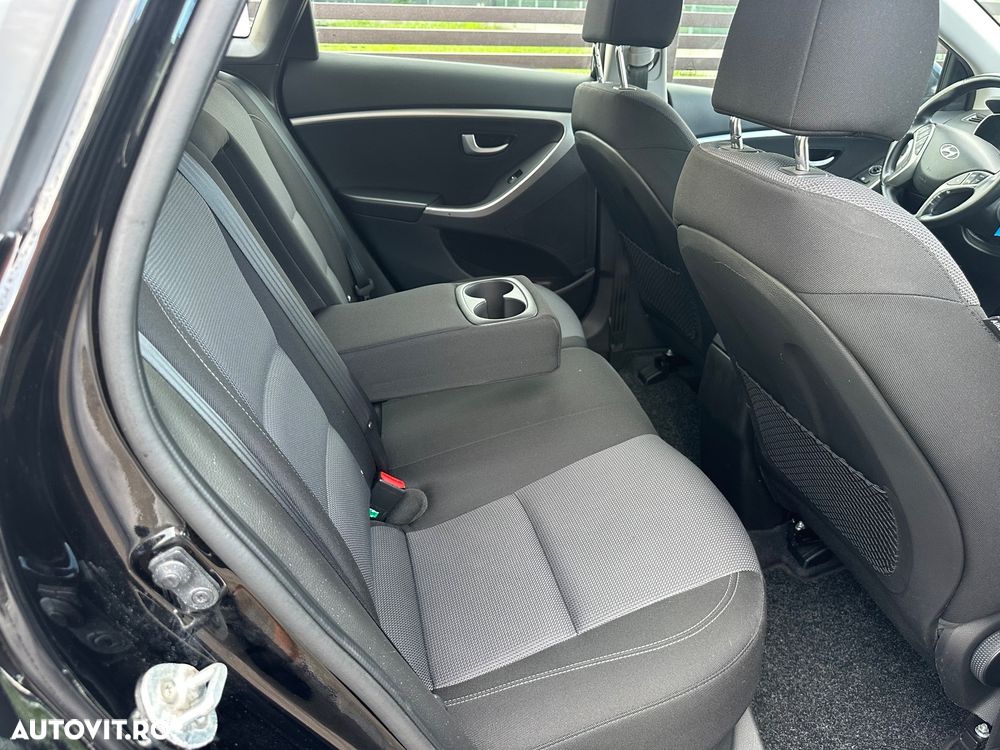 Hyundai i30 1.6 CRDI Comfort - 8