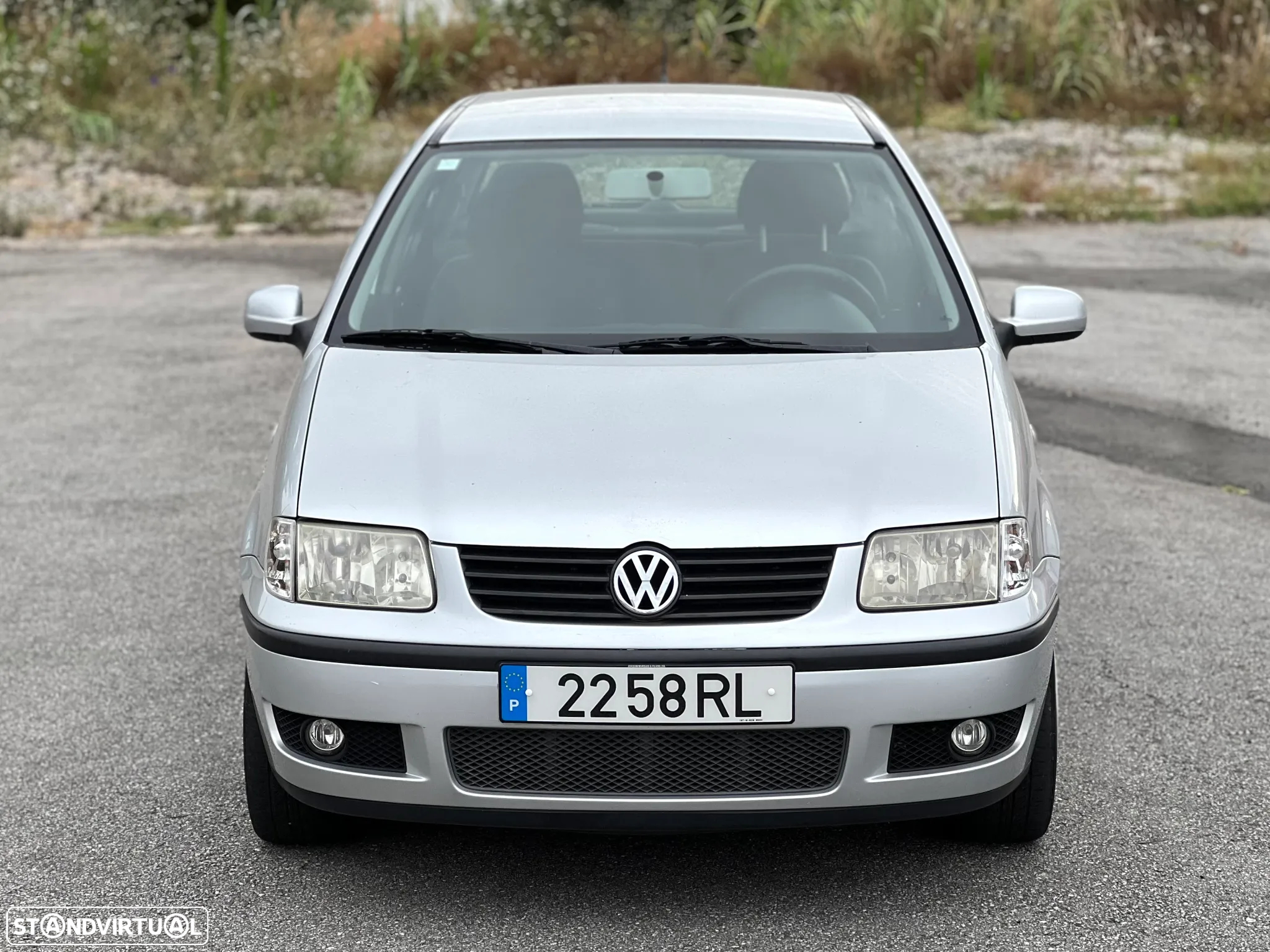 VW Polo 1.0 Confortline - 2