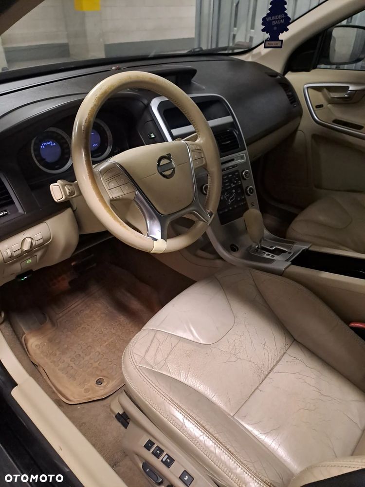 Volvo XC 60 3.2 AWD Momentum - 11