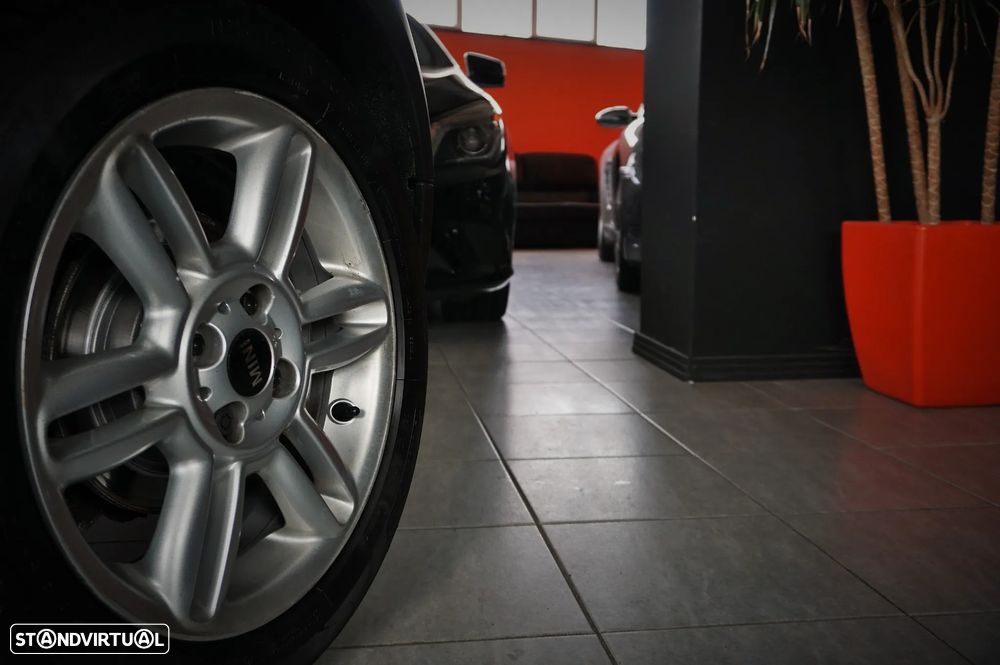 MINI Cabrio Cooper D - 32