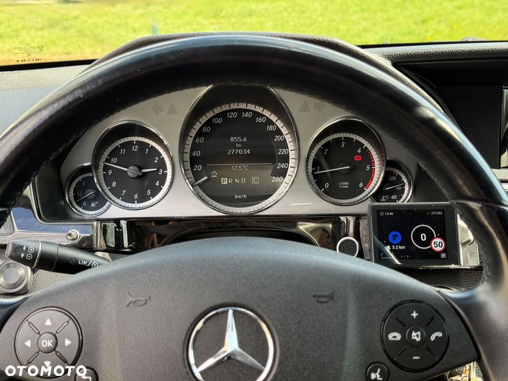 Mercedes-Benz Klasa E 200 CDI DPF BlueEFFICIENCY Automatik Avantgarde - 37
