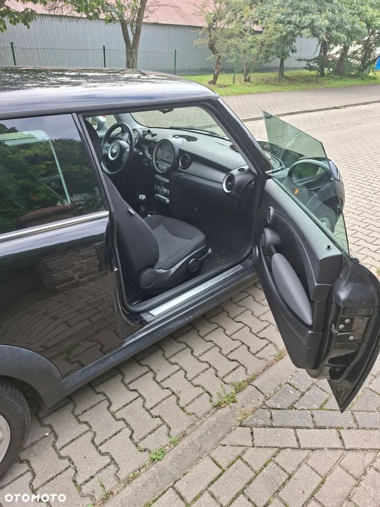 MINI ONE Standard - 11