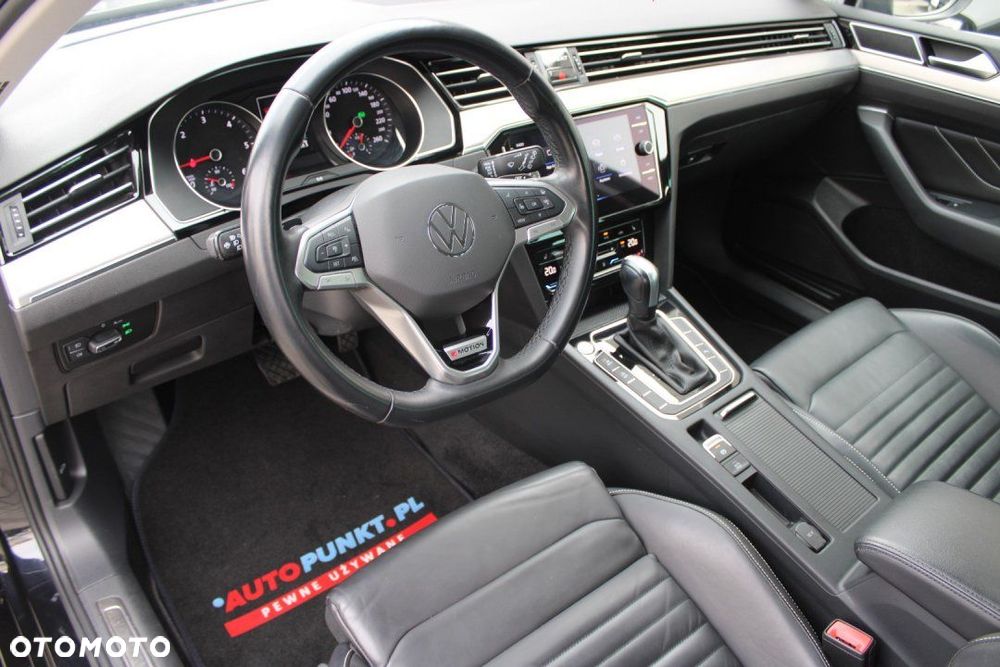 Volkswagen Passat - 17
