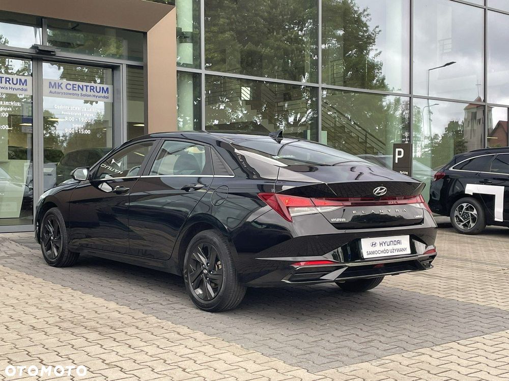 Hyundai Elantra - 6