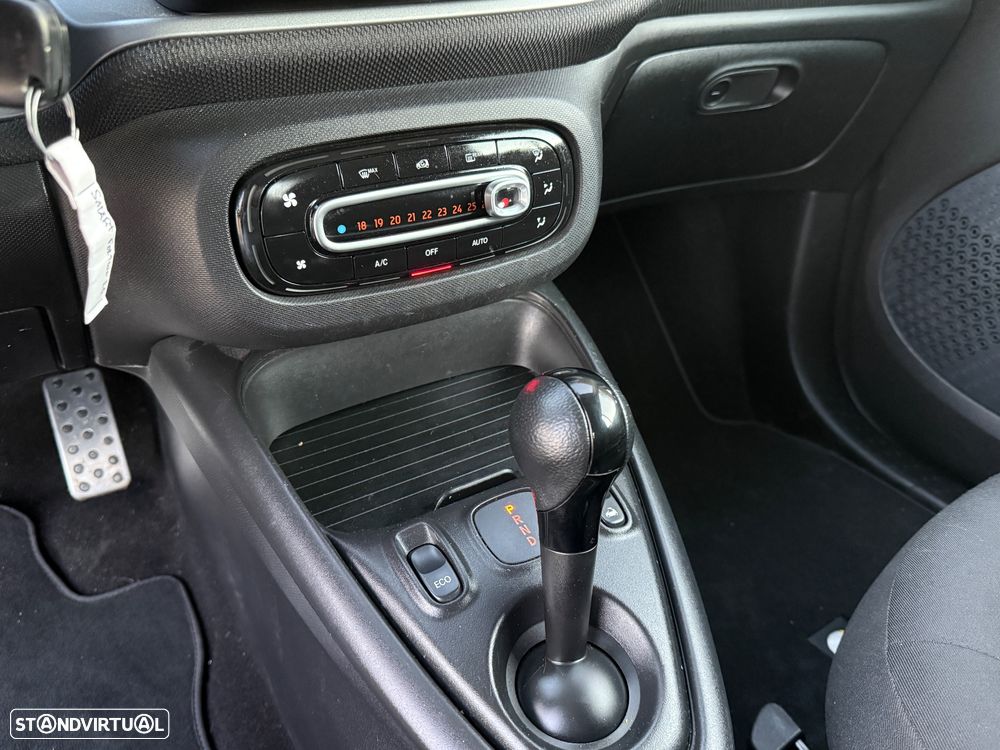 Smart Fortwo Cabrio EQ passion - 23