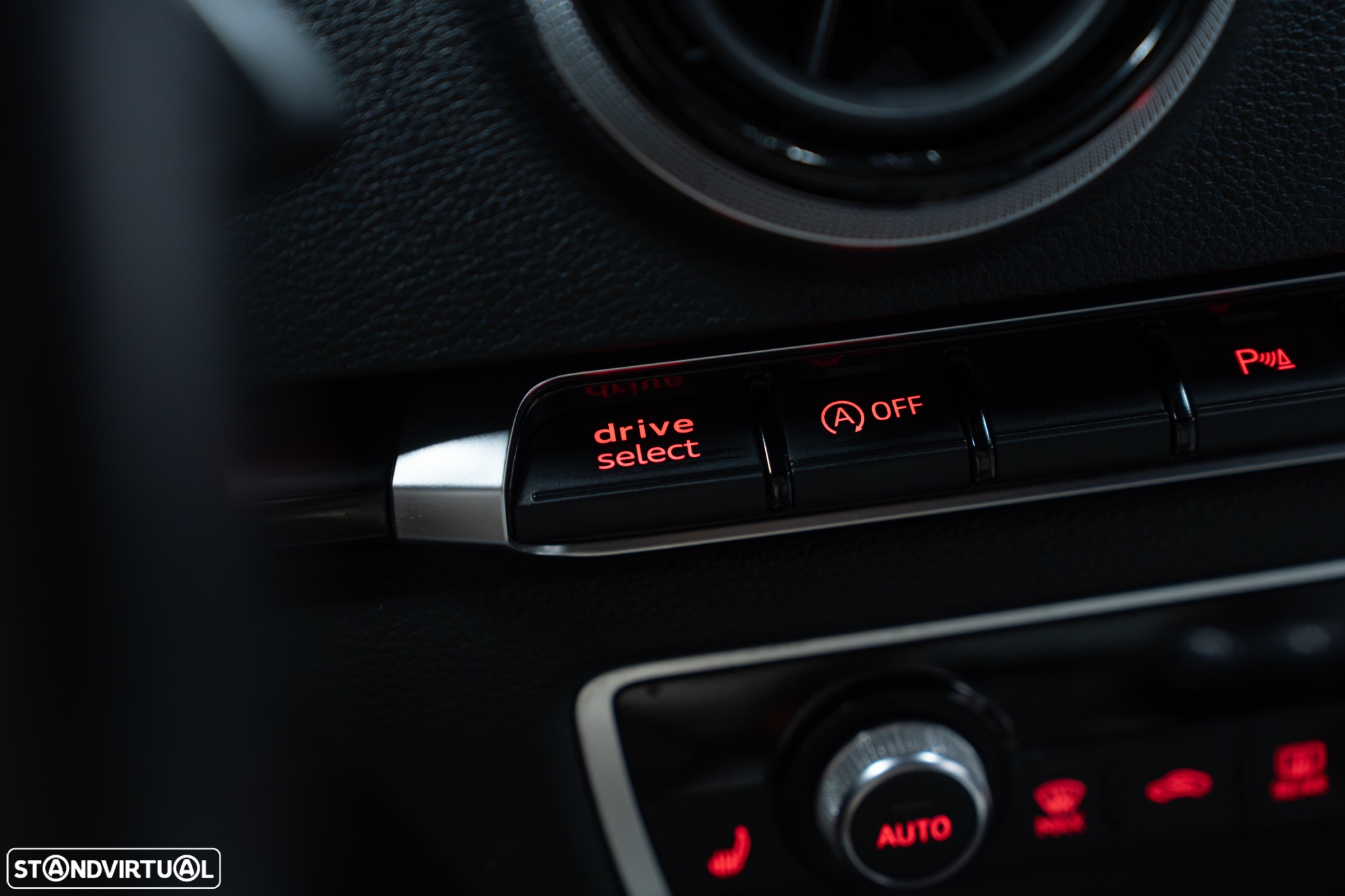 Audi RS3 Sportback 2.5 TFSI quattro S tronic - 32