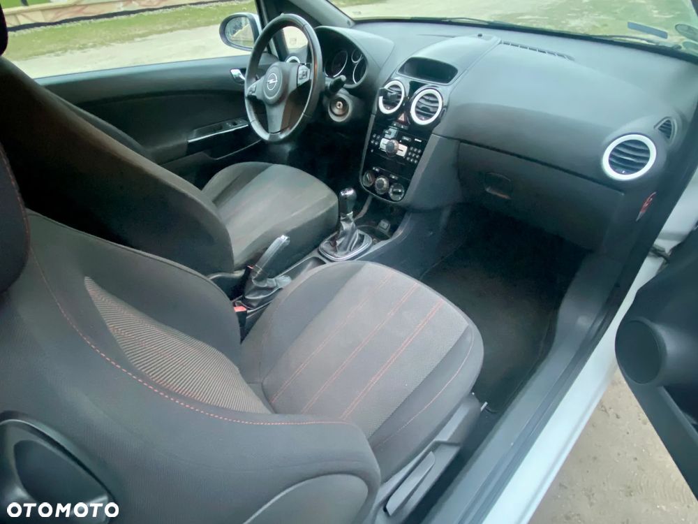 Opel Corsa 1.4 16V Sport - 5