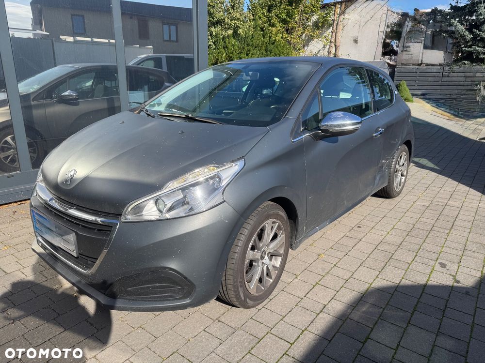Peugeot 208 2015 photo 2