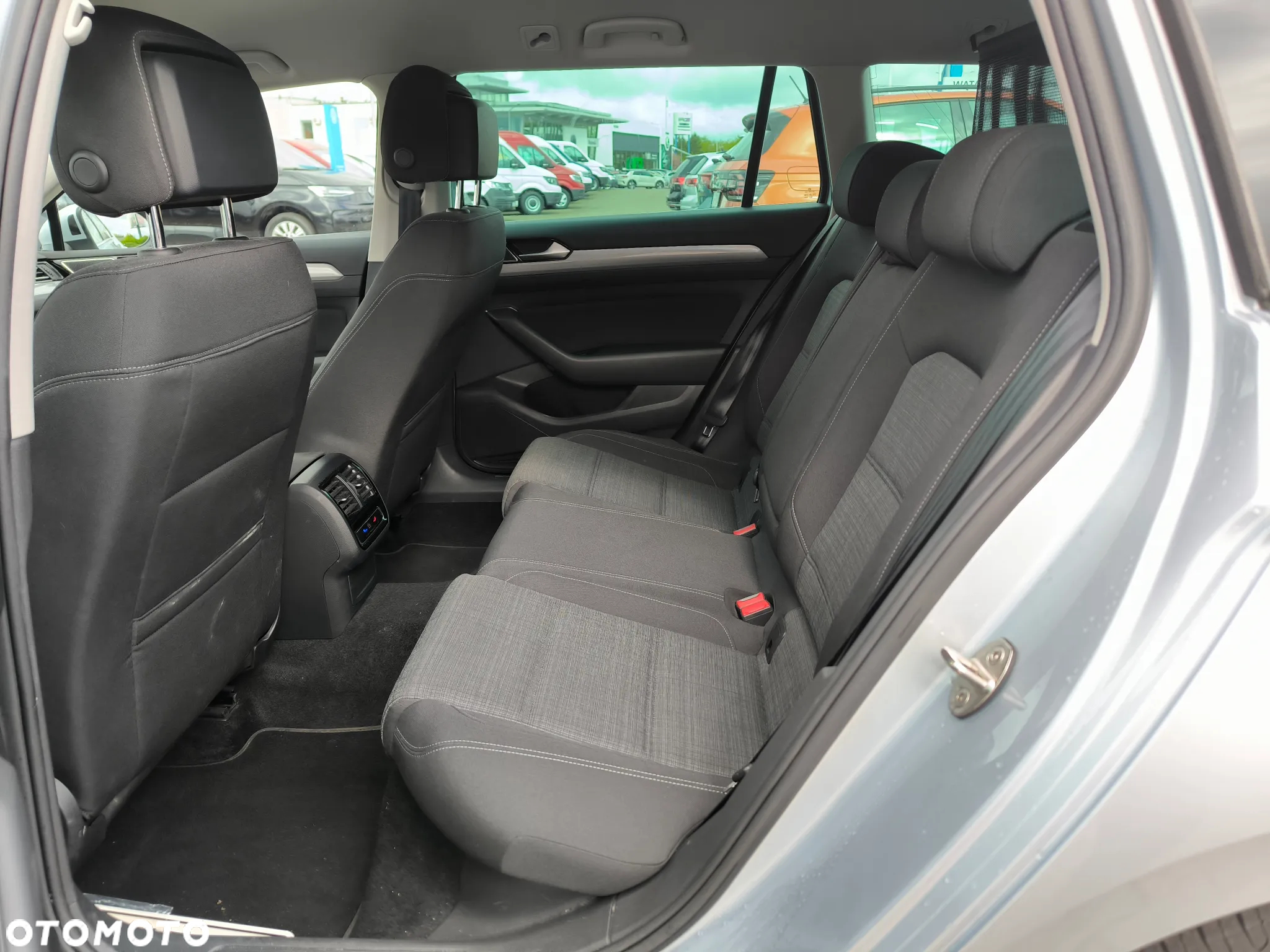 Volkswagen Passat 2.0 TDI Business DSG - 15