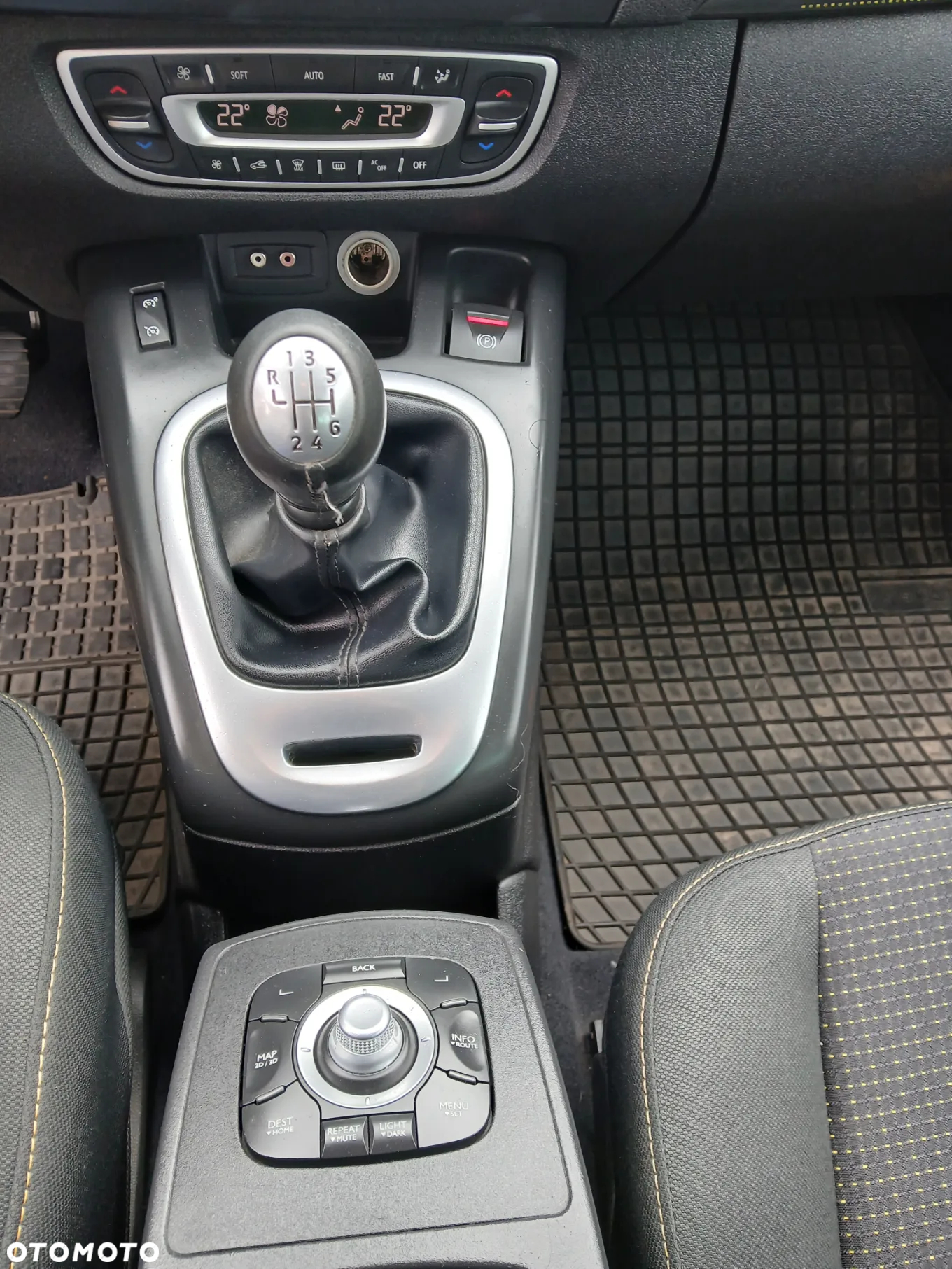 Renault Scenic 1.9 dCi Alize - 15