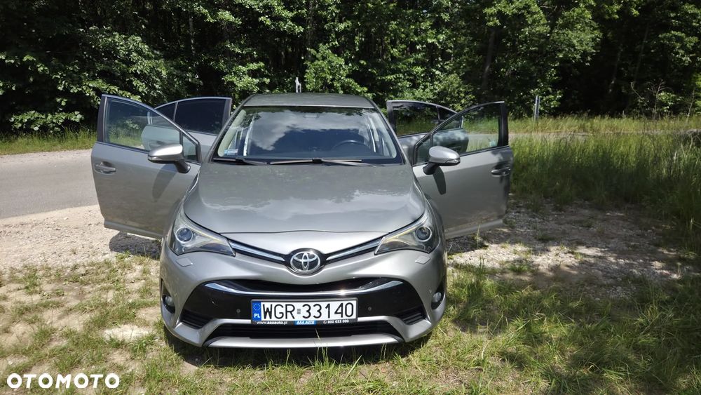 Toyota Avensis 2.0 D-4D Prestige - 3