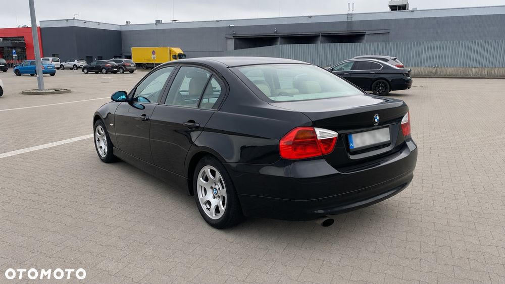 BMW Seria 3 316i - 4