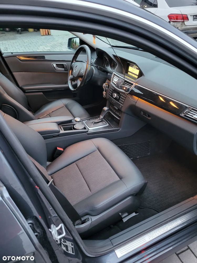 Mercedes-Benz Klasa E 200 CDI DPF BlueEFFICIENCY 7G-TRONIC Avantgarde - 11