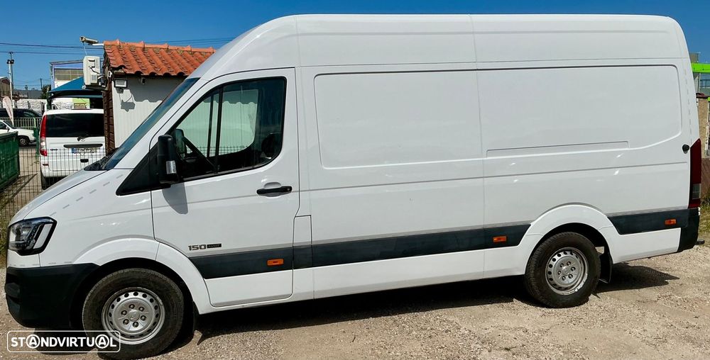 Hyundai H350 2.5 CRDi LWB Access - 1