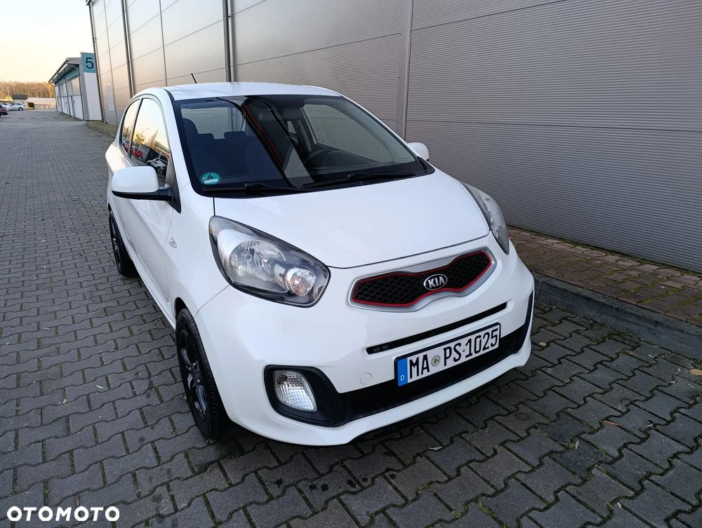 Kia Picanto 1.0 Dream Team Edition - 4