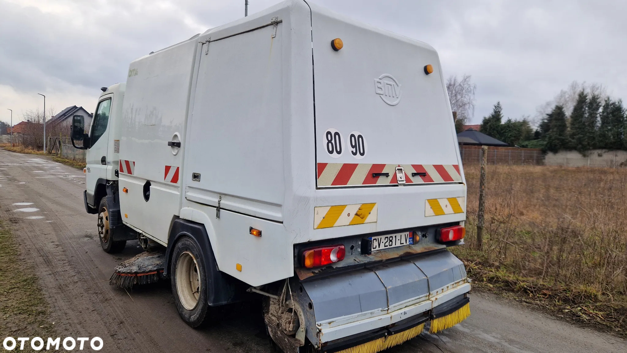 Mitsubishi Canter - 4