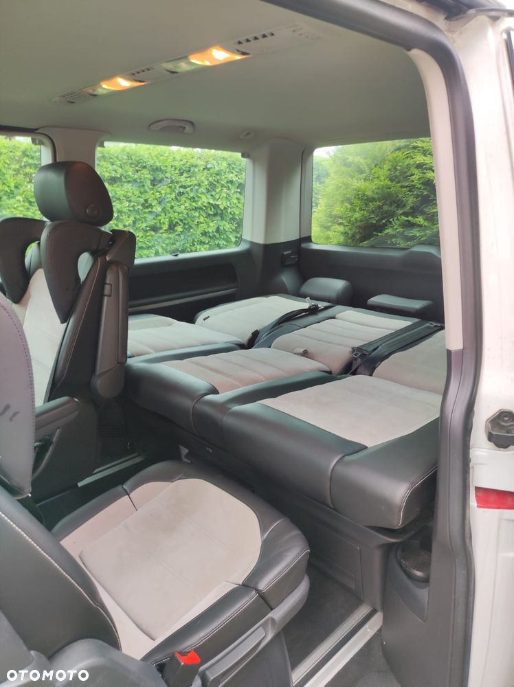 Volkswagen Multivan - 10