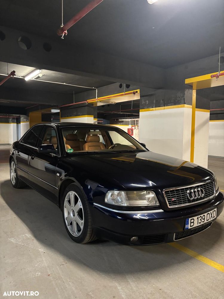 Audi S8 - 4