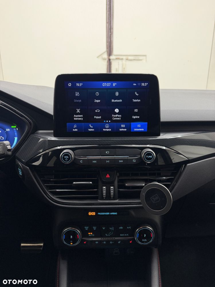 Ford Kuga 2.5P PHEV FWD ST-Line X - 26