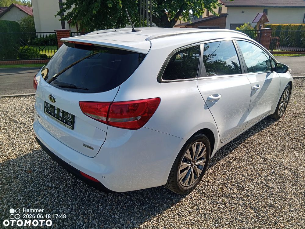 Kia Ceed 1.6 CRDi 136 ISG Vision - 4