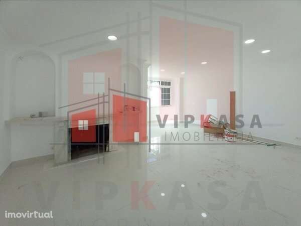 Moradia na Madorna - T3 + 3 assoalhadas (Visitas Suspensas) - Grande imagem: 4/39