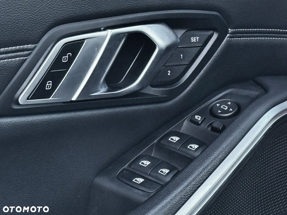 BMW Seria 3 M340i xDrive sport - 25