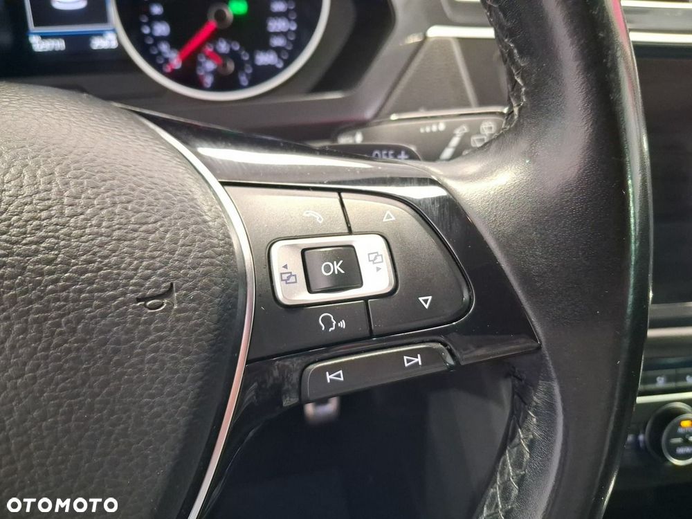Volkswagen Tiguan - 11