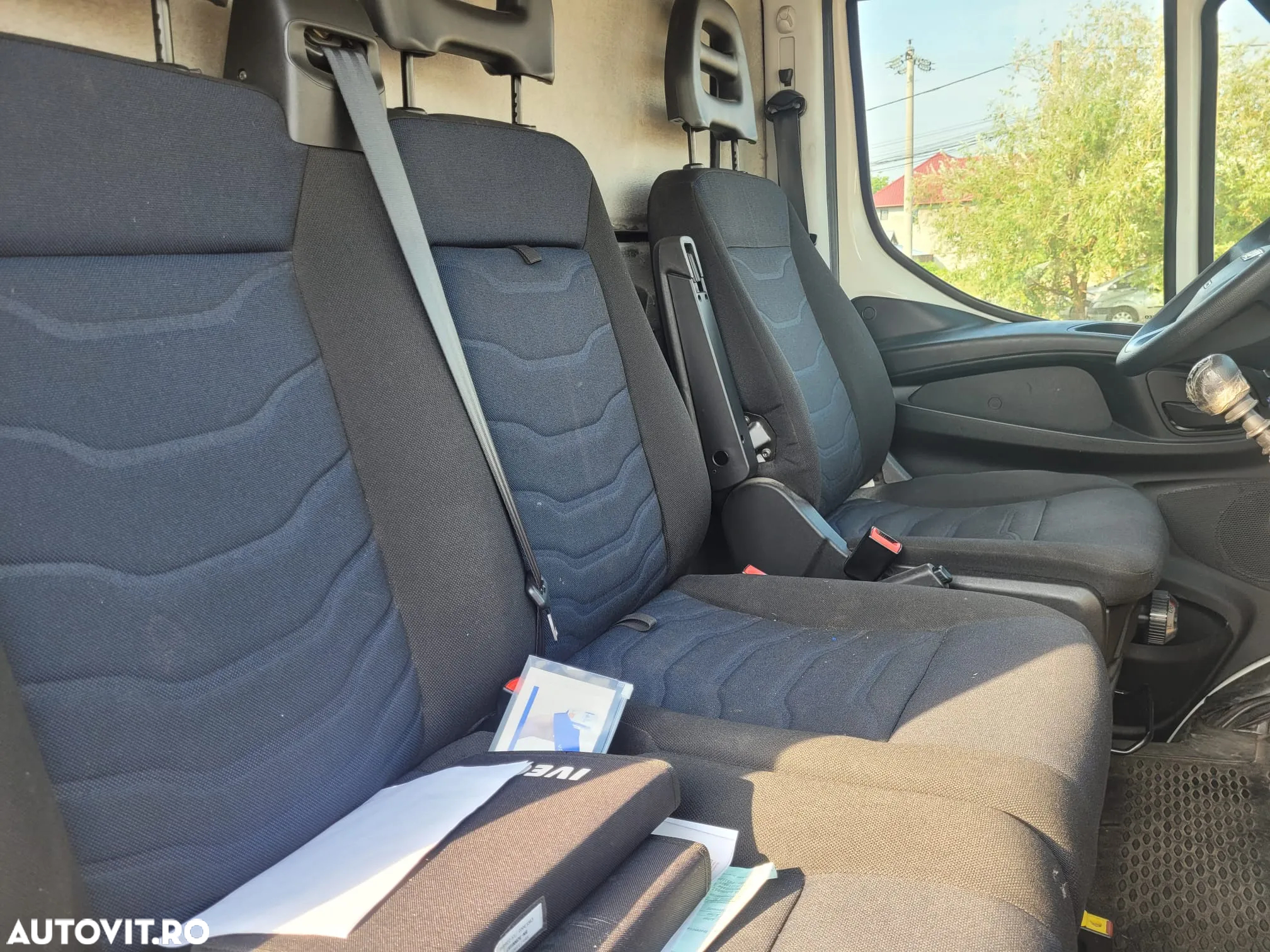 Iveco DAILY 72-180  cu box si lift , 7.2 to, import , posibilitate leasing - 11
