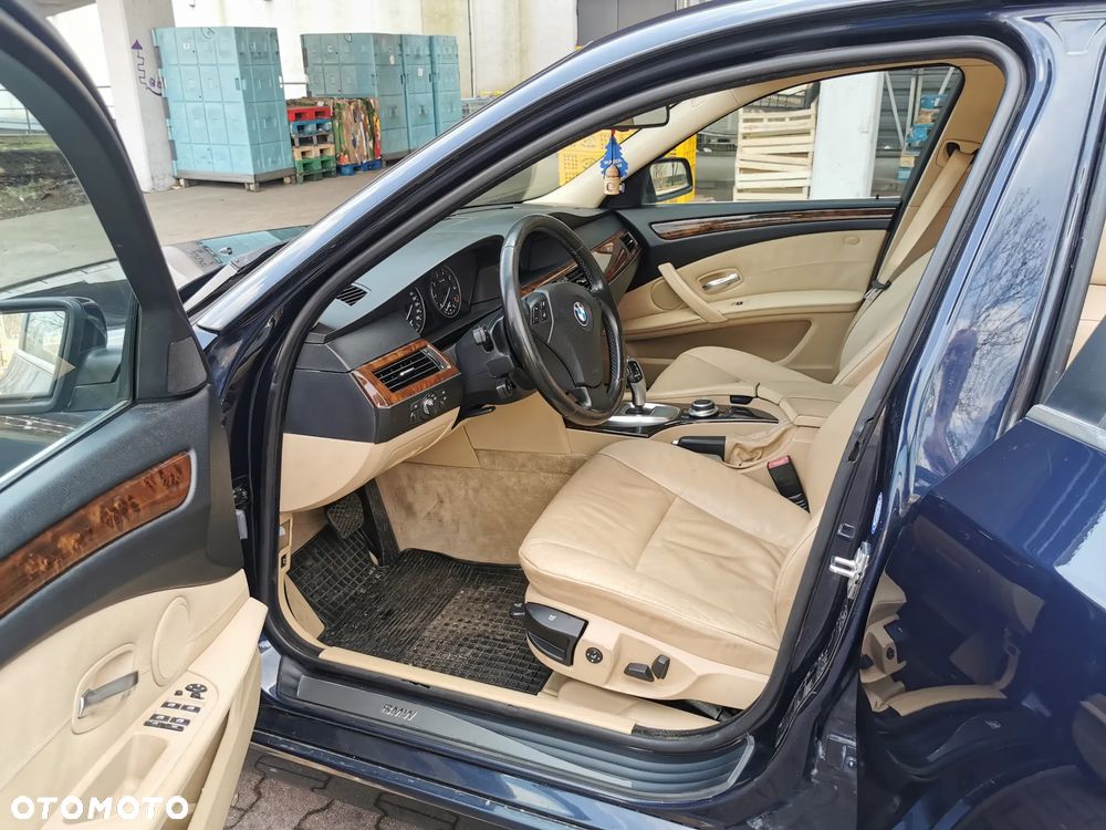 BMW Seria 5 523i Edition Exclusive - 12