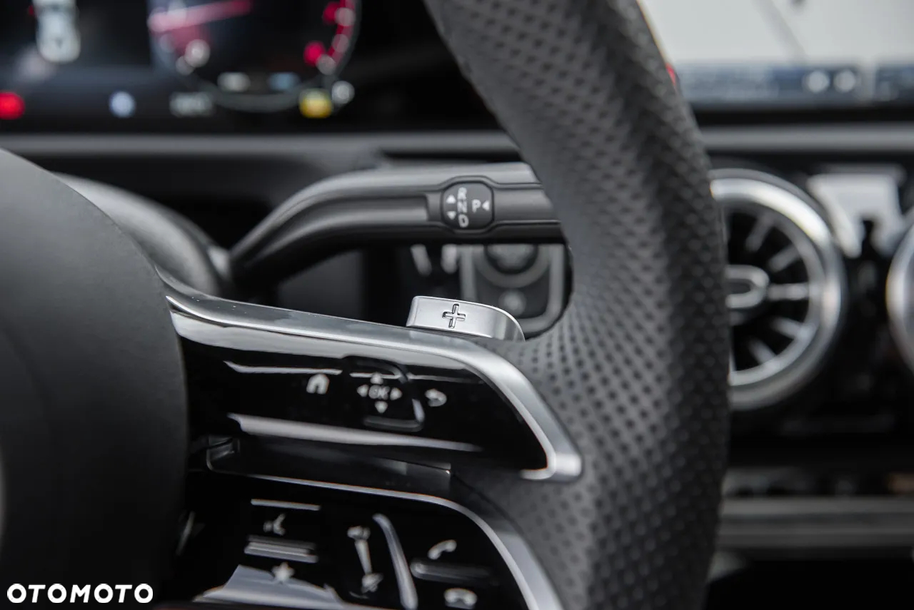 Mercedes-Benz CLA 220 4-Matic AMG Line 7G-DCT - 29