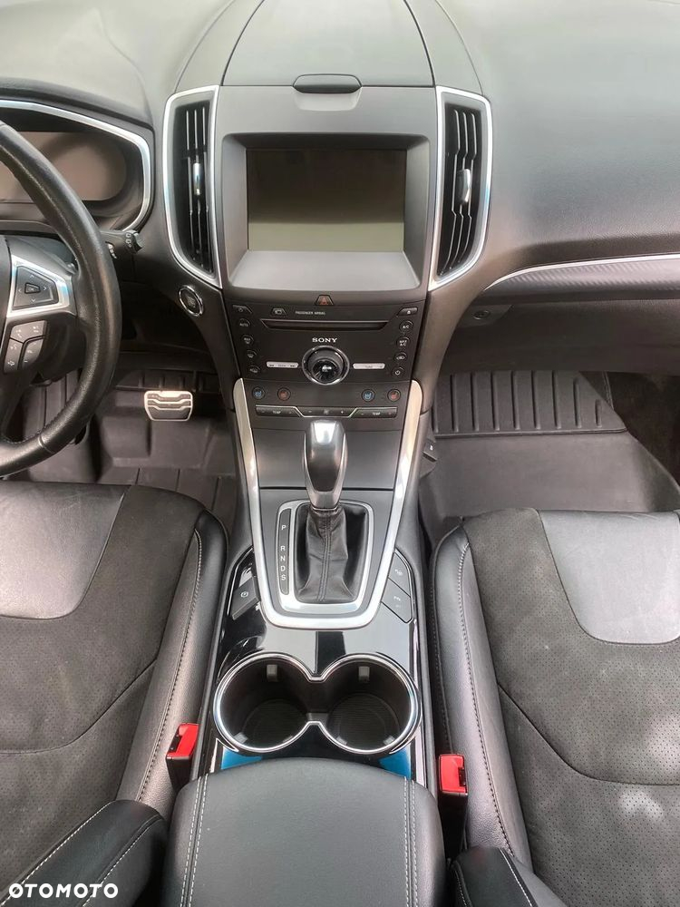 Ford Edge - 12