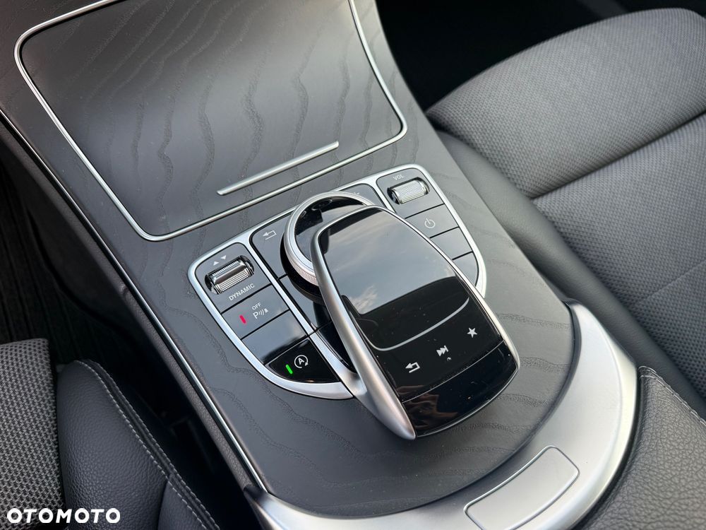 Mercedes-Benz Klasa C 180 (BlueEFFICIENCY) 7G-TRONIC Avantgarde - 29