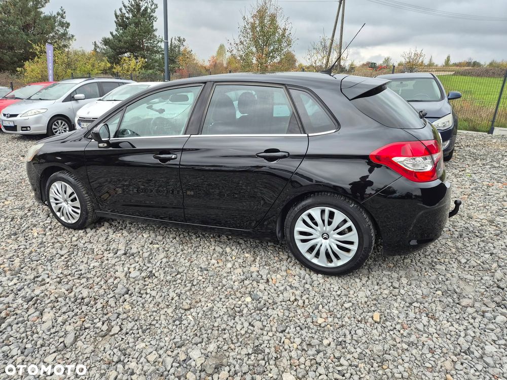 Citroen C4 2012 photo 2