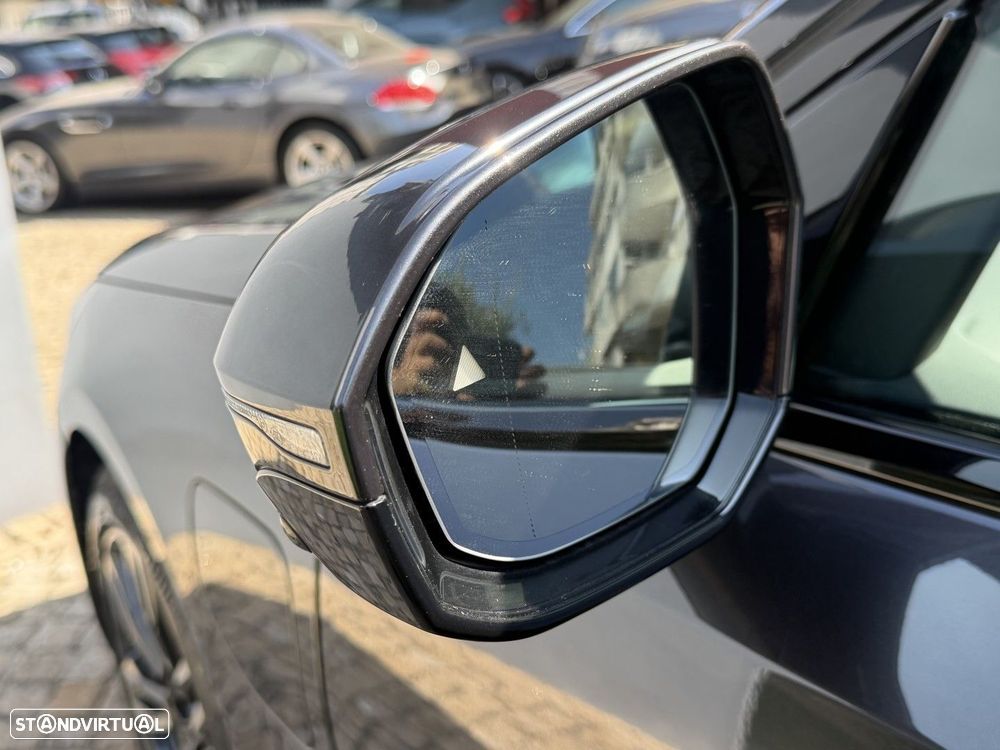 BMW 530 e Pack Desportivo M Pro - 33