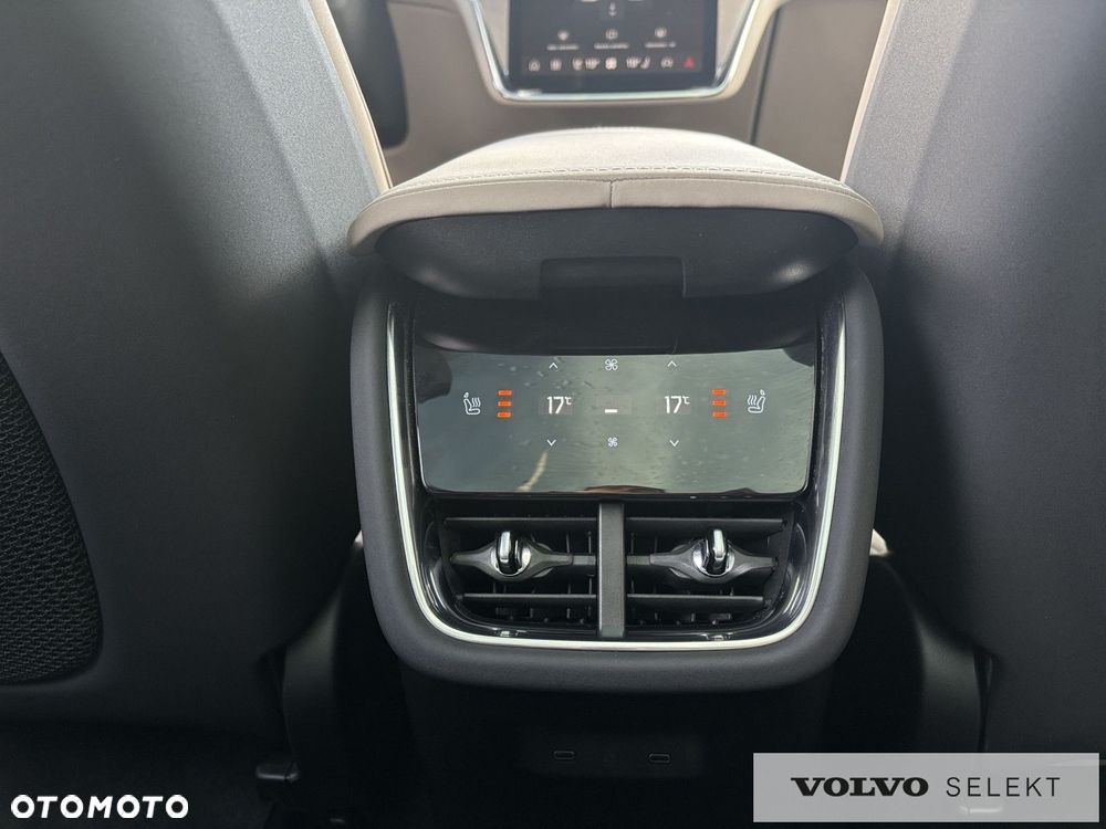 Volvo EX90 - 26