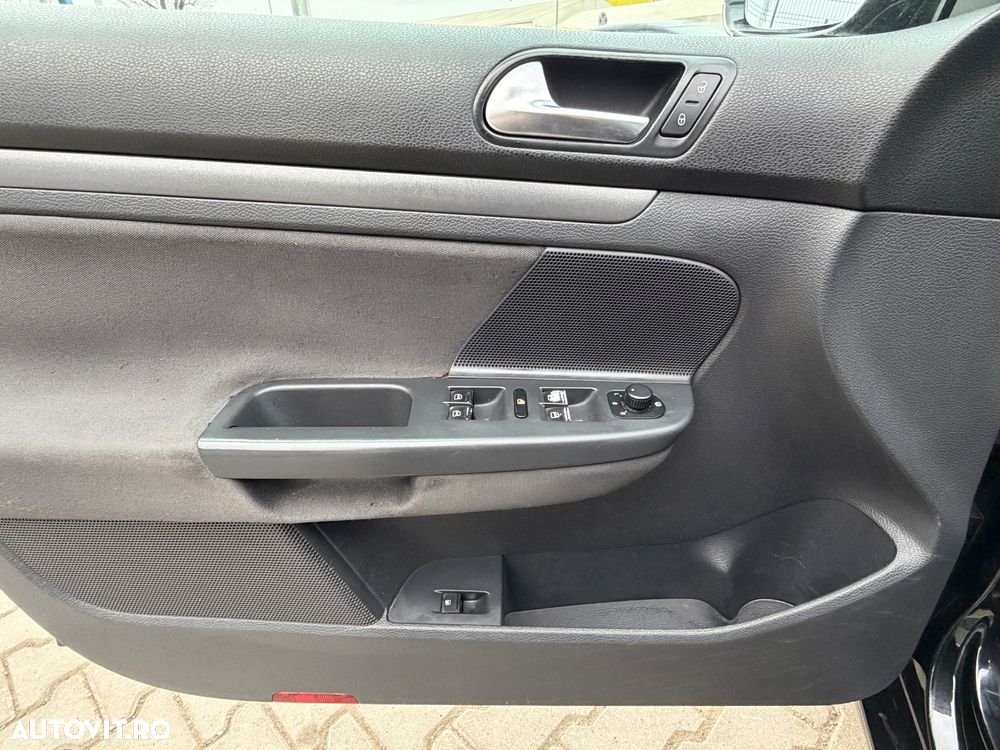 Volkswagen Jetta 1.9 TDI DPF United - 19