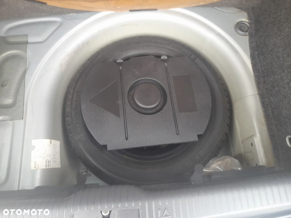 Volkswagen Polo 1.2 Entry - 10