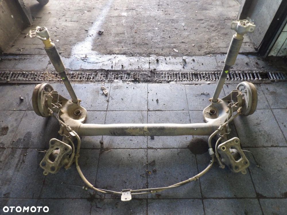 FIAT TIPO LIFT SEDAN OŚ TYLNA BELKA - 1