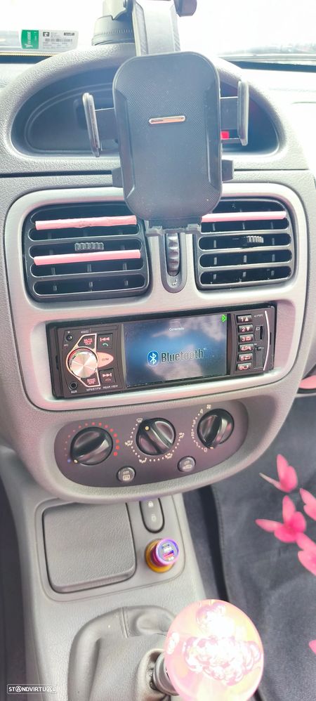 Renault Clio 1.2 - 8