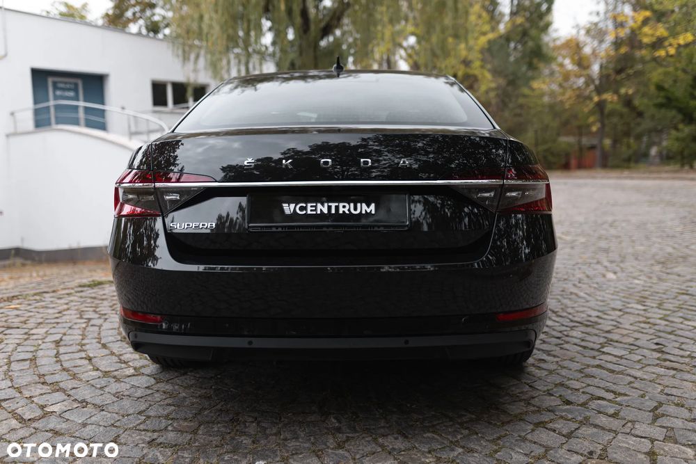 Skoda Superb 2.0 TDI SCR Style DSG - 5