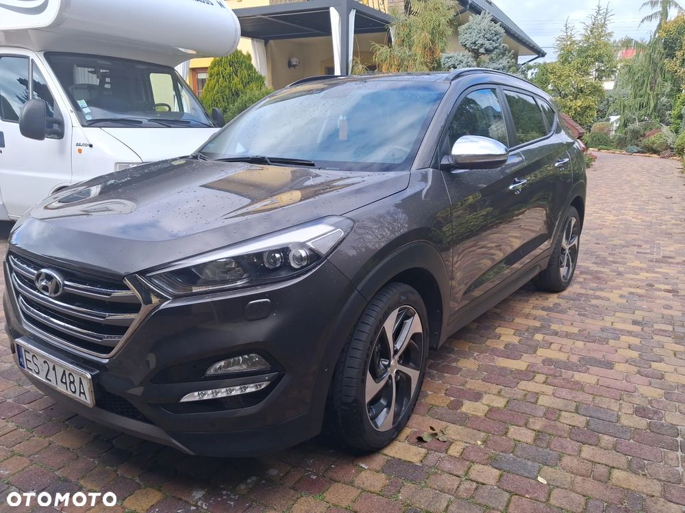 Hyundai Tucson 2.0 CRDI 4WD Automatik Premium - 2