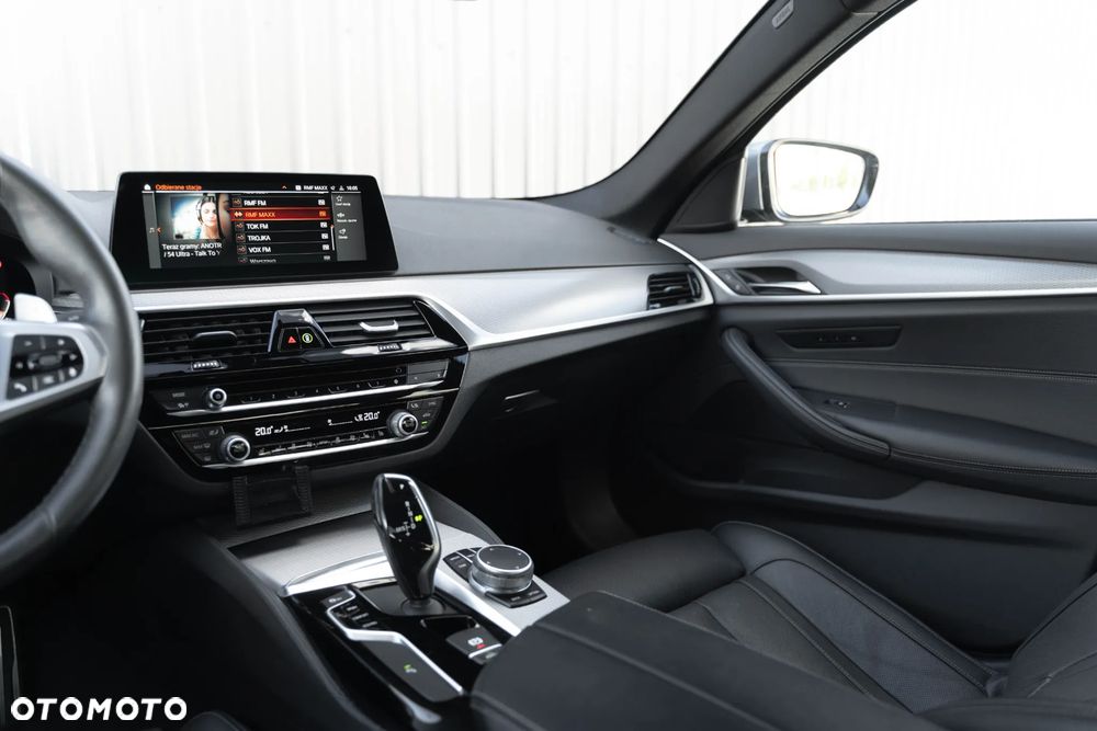 BMW Seria 5 530i xDrive M Sport sport - 30