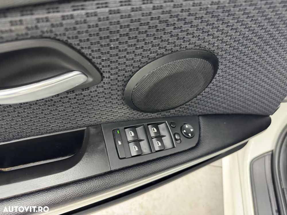 BMW Seria 3 320d DPF Aut. Edition Exclusive - 25