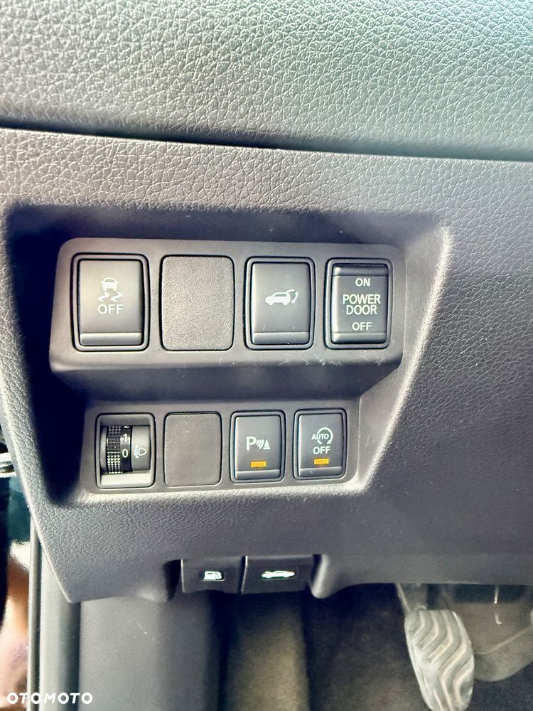 Nissan X-Trail 1.6 DCi N-Connecta 2WD - 19