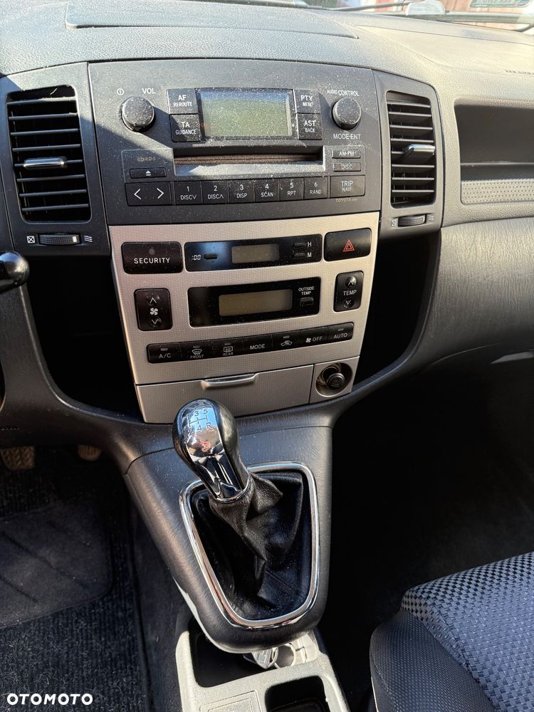 Toyota Corolla Verso 1.8 Sol - 4