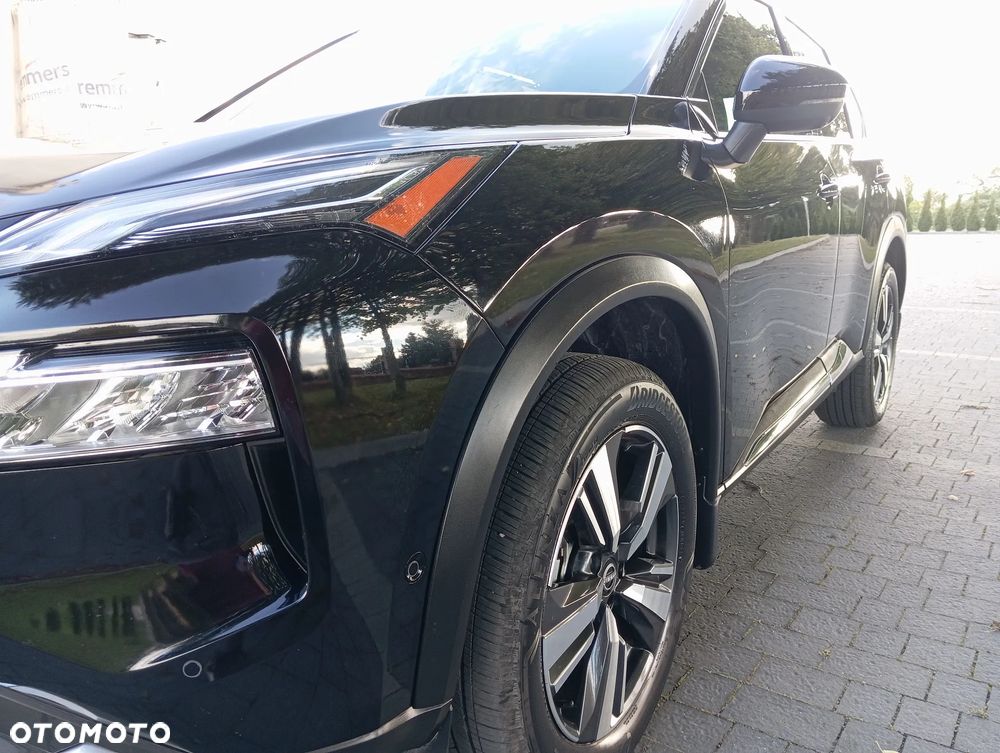 Nissan Rogue - 25
