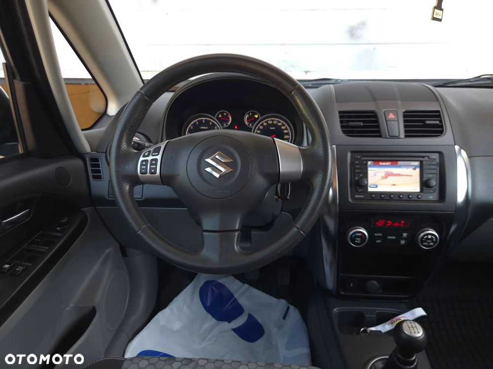 Suzuki SX4 1.6 VVT 4x4 Style - 29